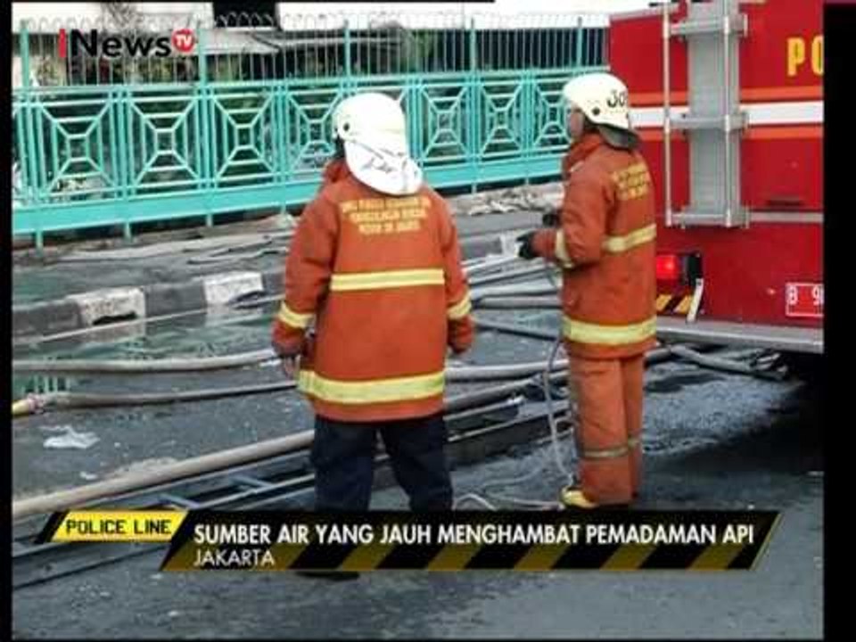 Banyaknya kios tekstil, kebakaran di Pasar Senen belum 100% api padam - Police Line 20/01