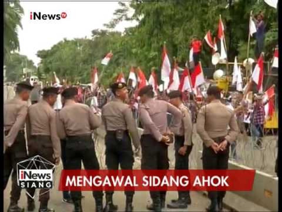 Massa Pro dan Kontra Ahok masih bertahan di depan Kementan - iNews Siang 31/01