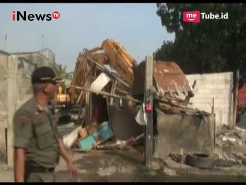18 Bangunan Digusur Petugas, Pemilik Penampungan Unggas Ngamuk - Police Line 18/05