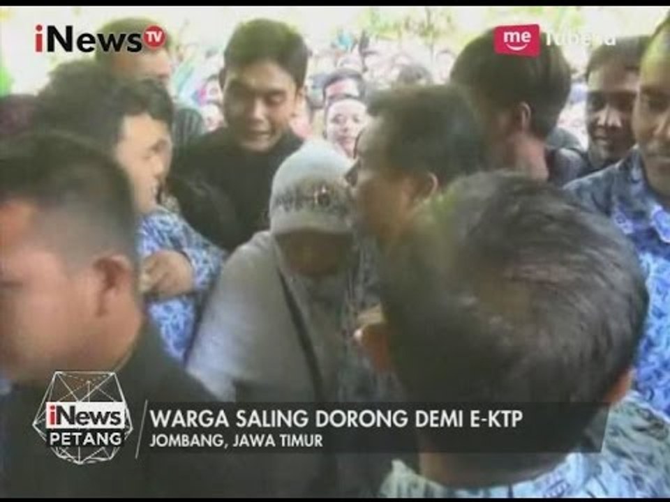 Demi E-KTP, Warga Rebutan Masuk Dinas Kependudukan & Catatan Sipil di Jombang - iNews Petang 22/05