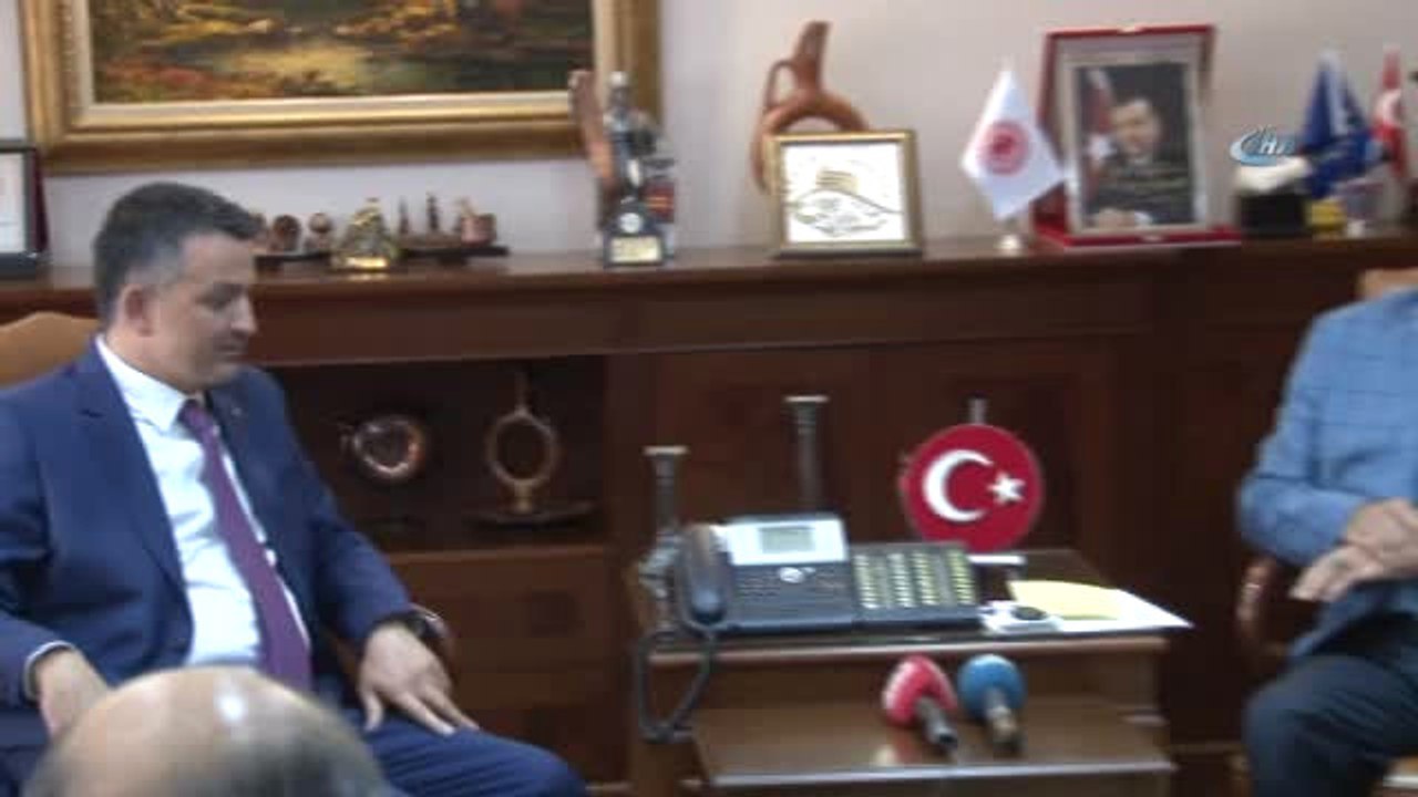 Veysel Eroğlu Görevi Tarım ve Orman Bakanı Bekir Pakdemirli'ye Devretti