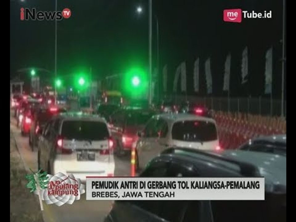 Antrean Pemudik Terlihat di Tol Kaligangsa - Pemalang - iNews Pagi 22/06