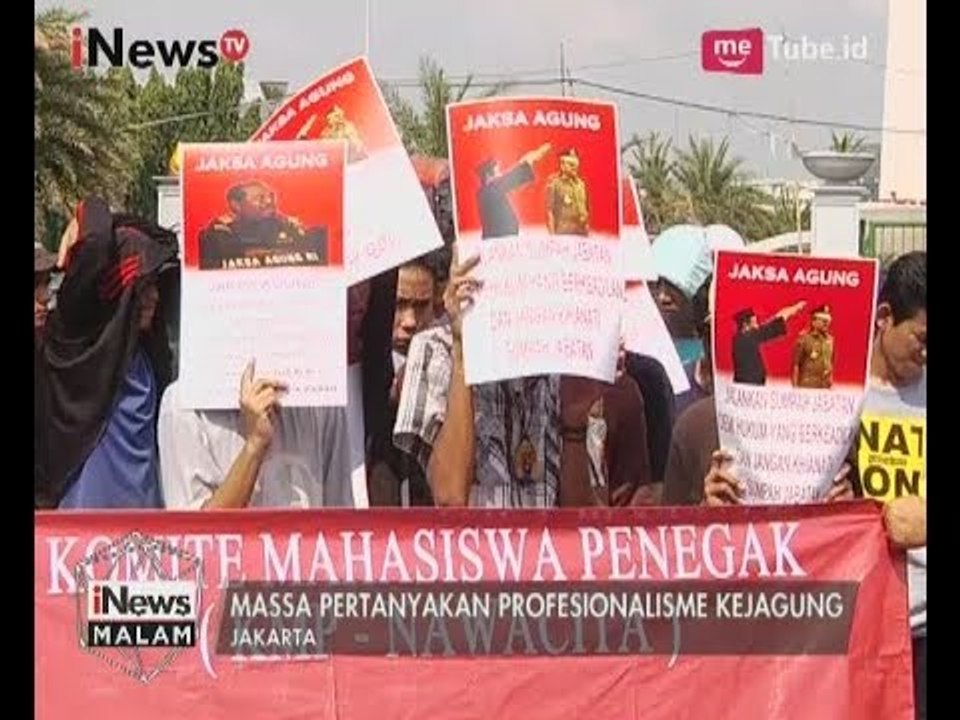 Puluhan Mahasiswa Gelar Aksi Unjuk Rasa di Gedung Kejagung - iNews Malam 03/07