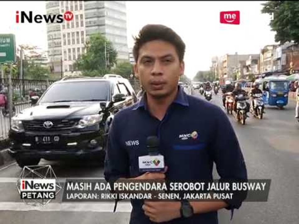 Situasi Langsung Terkait Pengendara Menerobos Jalur Busway - iNews Petang 03/08