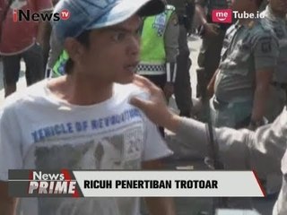 Ricuh, Puluhan Pedagang Melawan Petugas Saat Ditertibkan - iNews Prime 04/08
