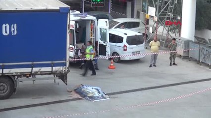 Yalova'da Tır'ın Altında Kalan Yaşlı Kadın Öldü