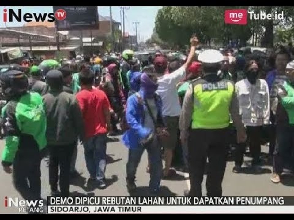 Pengemudi Ojek Online & Angkutan Umum Terlibat Berebut Penumpang di Sidoarjo - iNews Petang 06/10
