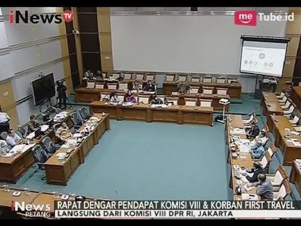Rapat Dengar Pendapat Komisi VIII DPR RI Dengan Korban First Travel - iNews Petang 12/10