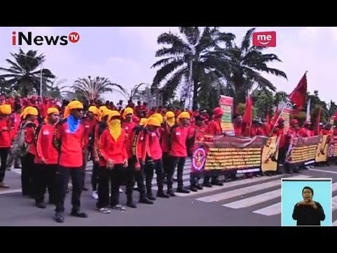 Ribuan Buruh Tergabung Dalam Kasbi Berdemo Didepan Walikota Tangerang - iNews Siang 30/10