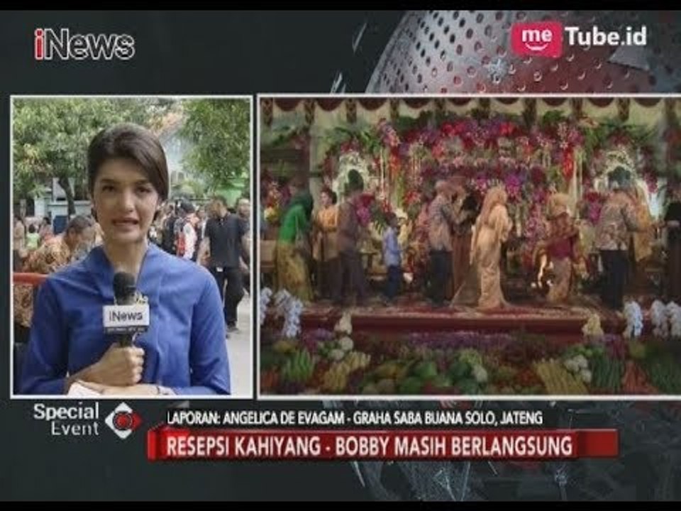 Warga Berkumpul di Luar Gedung Pernikahan Kahiyang-Bobby - Special Event 08/11