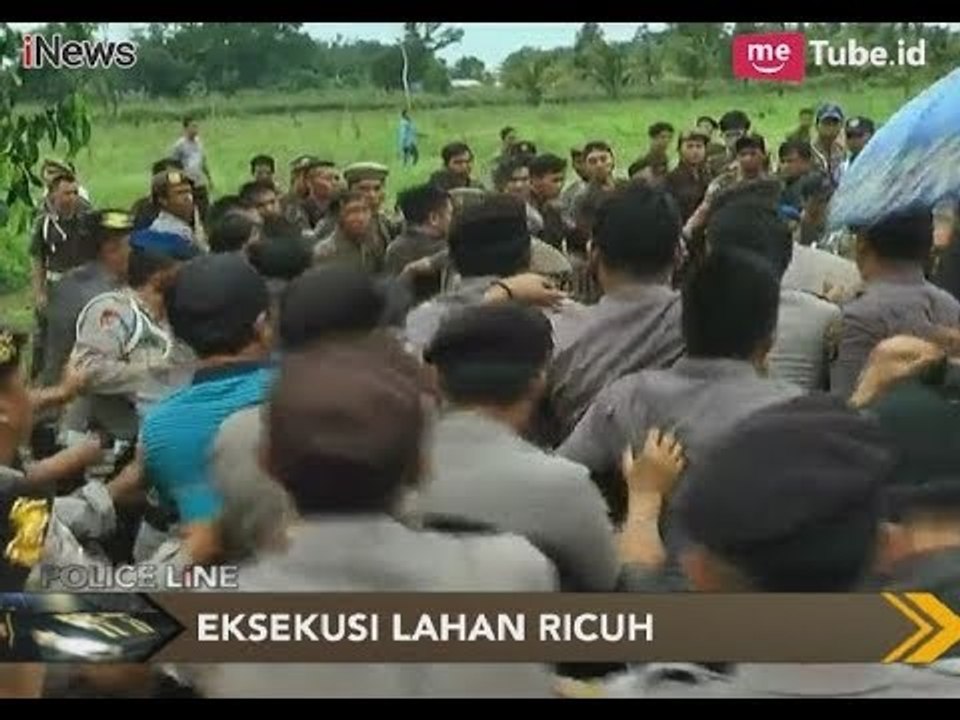 Eksekusi Lahan di Pesibar Ricuh, Polisi Bentrok dengan Satpol PP - Police Line 12/01