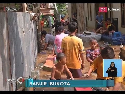 Kali Ciliwung Meluap, Petugas Evakuasi Warga yang Nekat Bertahan - iNews Siang 06/02