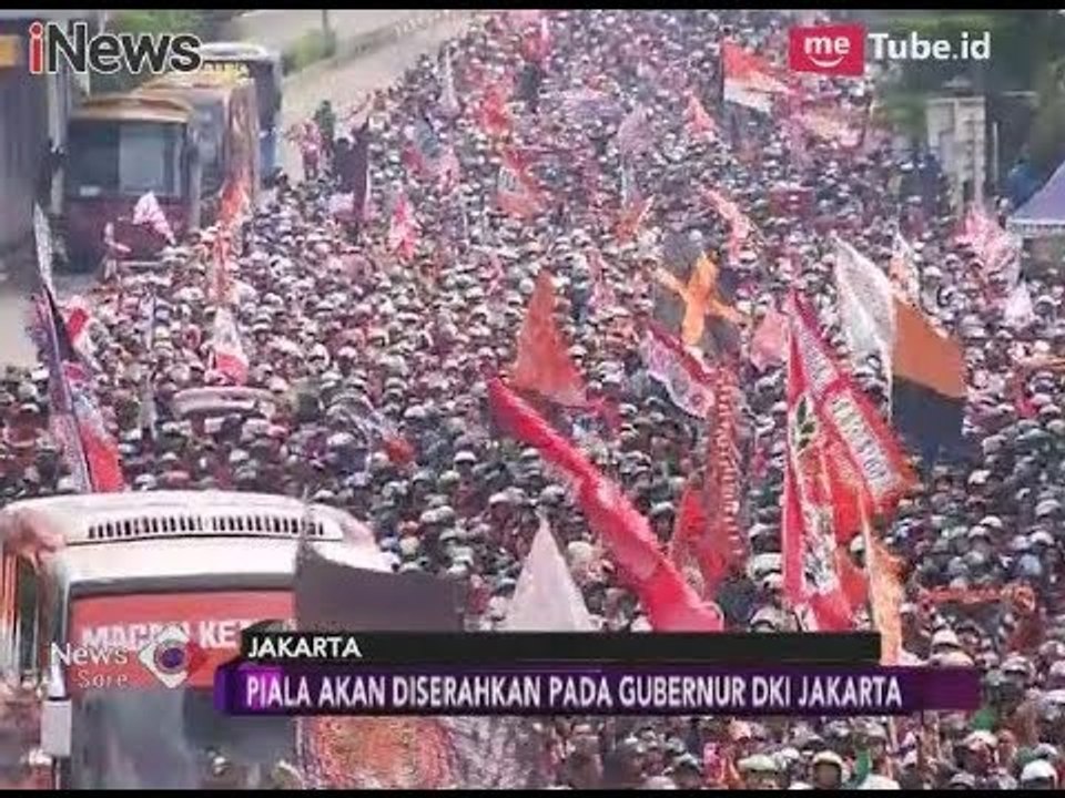 Ribuan Jakmania Mengarak Piala Presiden & Persija Menuju Balai Kota DKI Jakarta - iNews Sore 18/02