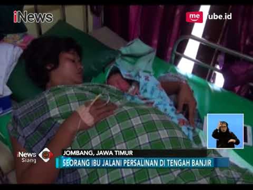 Seorang Ibu di Jombang Melahirkan Ditengah Rendaman Banjir - iNews Siang 23/02