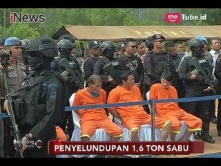 Télécharger la video: Konferensi Pers Penyelundupan 1,6 Ton Sabu Hadirkan 4 Tersangka - Breaking News 23/02