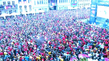 Le conseil communal de Mons à 10m de l'écran géant