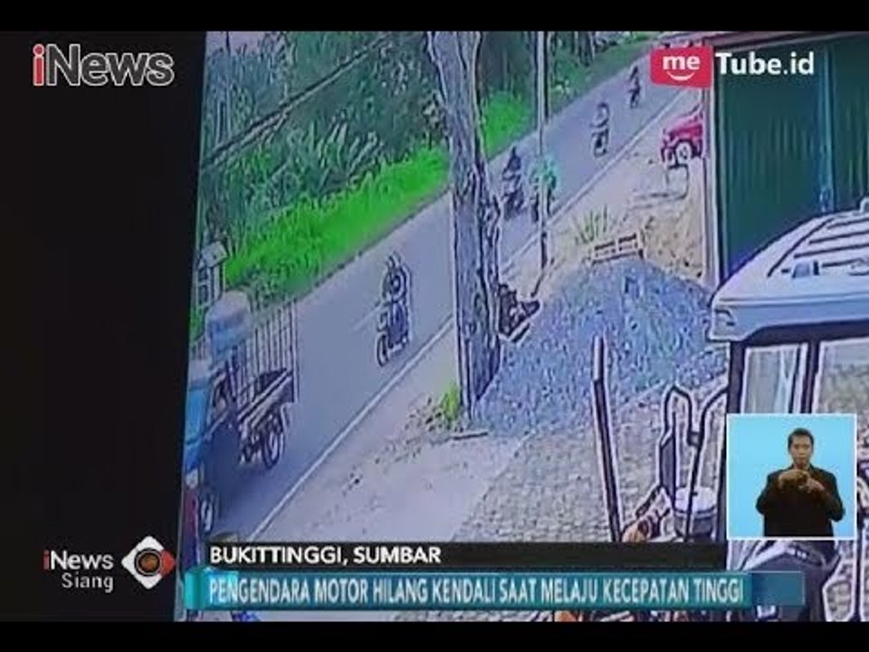 Melaju dengan Kecepatan Tinggi, Pemotor Tersangkut di Kolong Mobil Hingga Tewas - iNews Siang 03/03