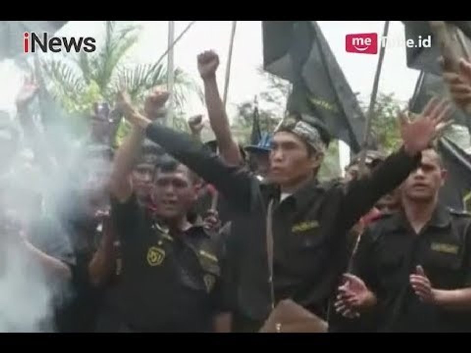 Begini Kemarahan Massa Pasca Bupati Bandung Barat Ditetapkan sebagai Tersangka - iNews Sore 12/04