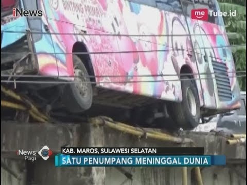 Sopir Ngantuk, Bus di Maros Nangkring Mengerikan di Bibir Jembatan - iNews Pagi 12/03