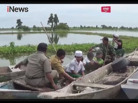 Banjir Rendam Lamongan, Para Siswa Terpaksa Gunakan Perahu Demi Sampai di Sekolah - iNews Sore 15/03