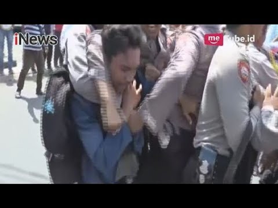 Demo Mahasiswa Tolak Kenaikan BBM di Mataram Berakhir Bentrok dengan Polisi - iNews Sore 12/04