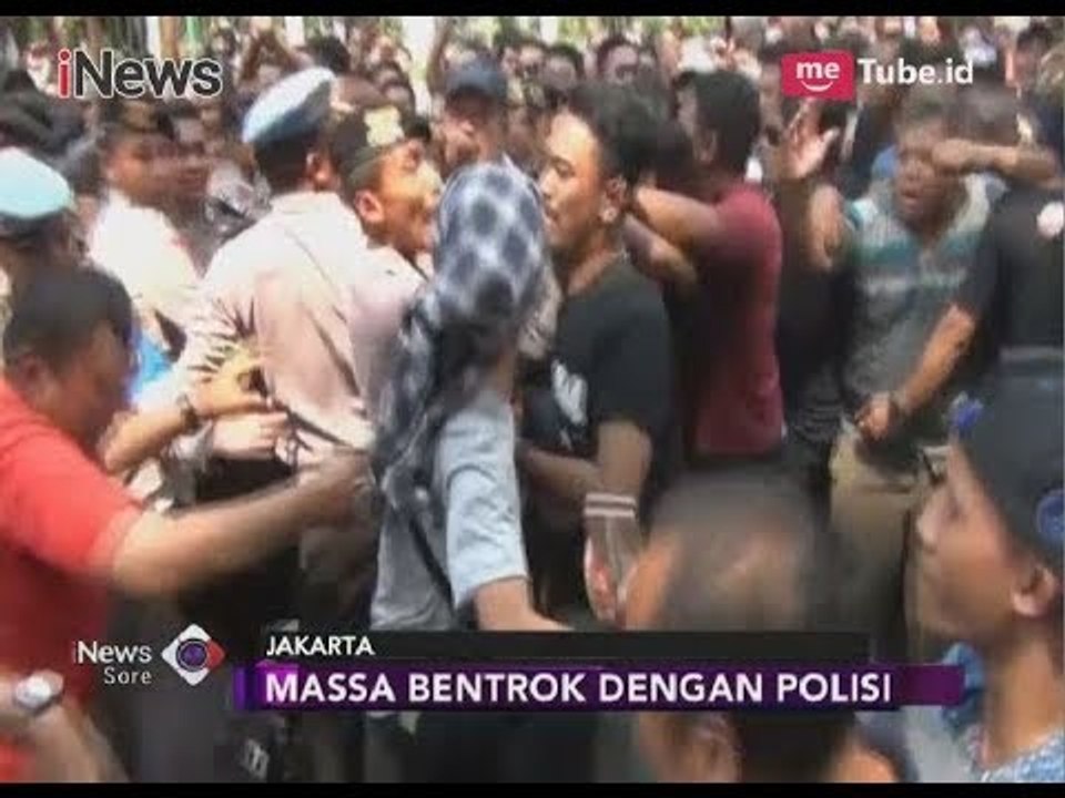 Demo Taksi Online di Gambir Berakhir Bentrok dengan Polisi - iNews Sore 28/03