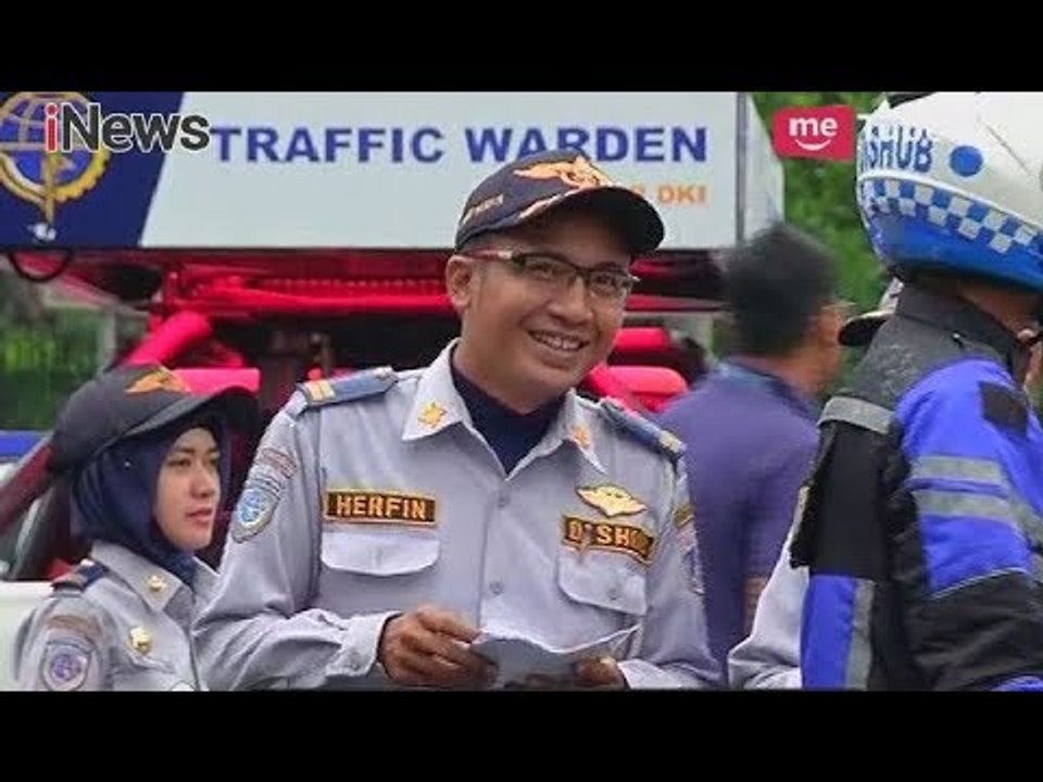Petugas Dishub Sosialisasikan Ganjil Genap di Sudirman-Thamrin - iNews Pagi 24/04