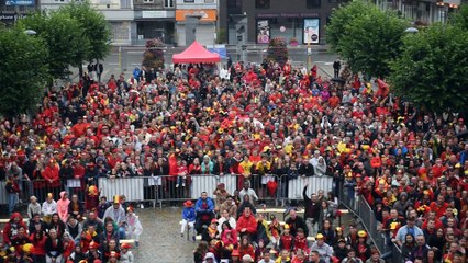 1500 personnes sur la place des tilleuls à Andenne, pour le match des Diables