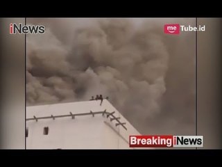 Скачать видео: Empat Orang yang Terjebak Kebakaran PRJ Berhasil Diselamatkan Petugas - Breaking News 05/06