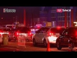 Скачать видео: Arus Lalin di Gerbang Tol Cikarang Utama Ramai Lancar saat Malam Idul Fitri - iNews Malam 15/06