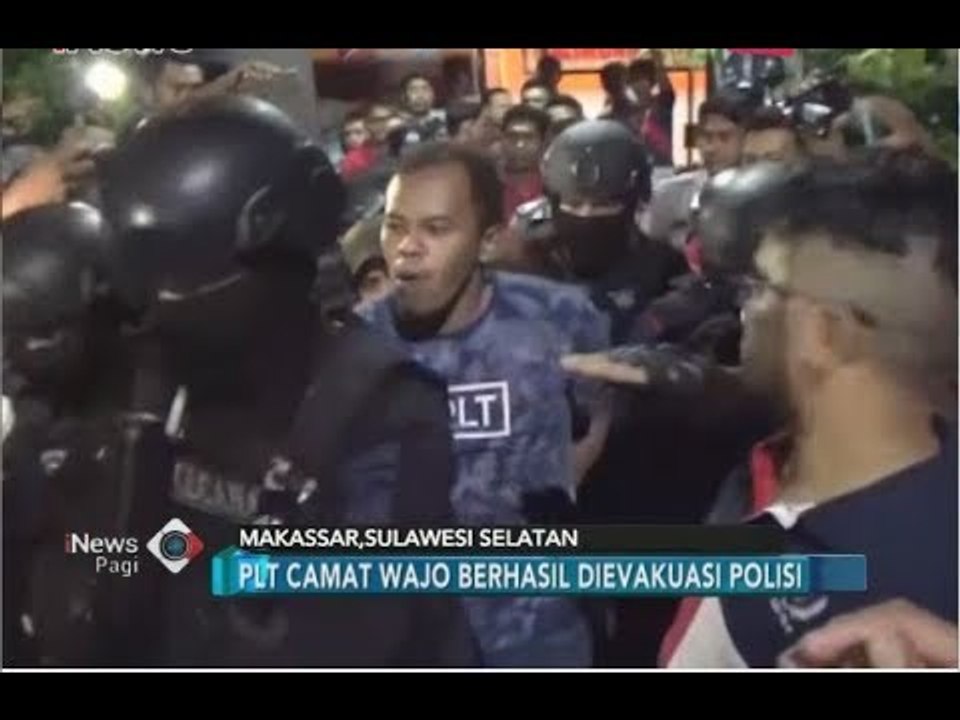 Ricuh Dugaan Kecurangan Pilkada, PLT Camat Wajo Nyaris Dihajar Massa - iNews Pagi 01/07
