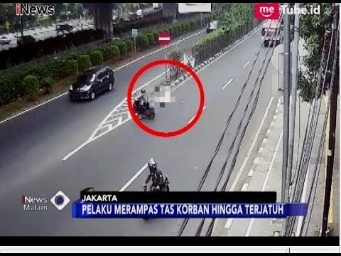 CCTV!! Penumpang Wanita Ojek Online Tewas Dijambret di Cempaka Putih - iNews Malam 02/07