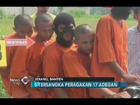 Rekontruksi, 5 Pelaku Pelemparan Batu di Tol Tangerang Peragakan 17 Adegan - iNews Pagi 05/07