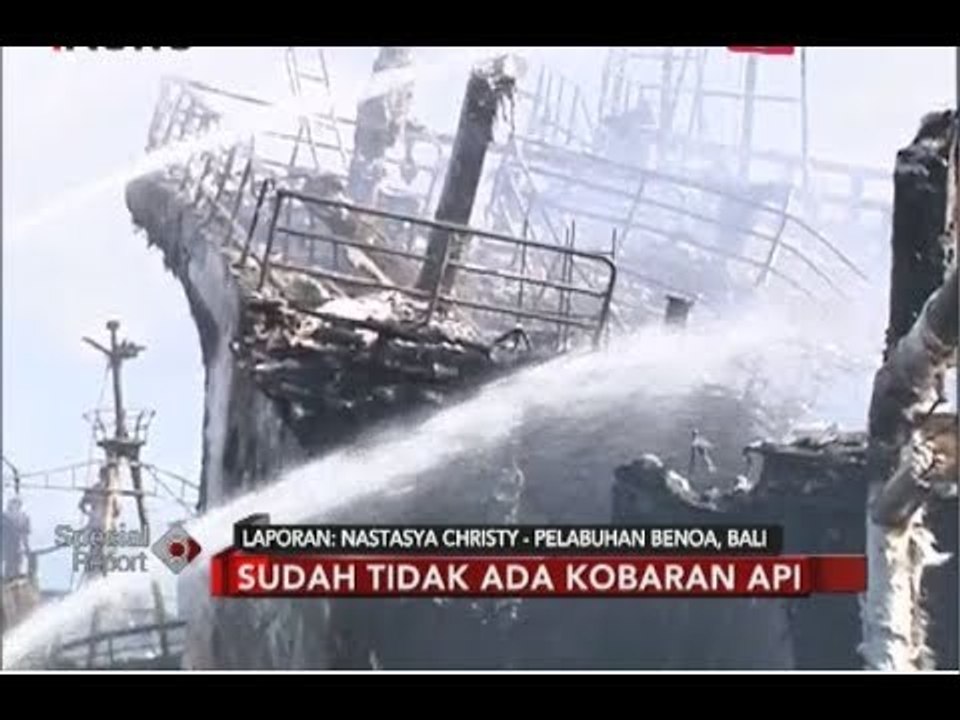 Bau Solar Menyengat, Petugas Lakukan Pendinginan Kapal Ikan yang Terbakar - Special Report 09/07