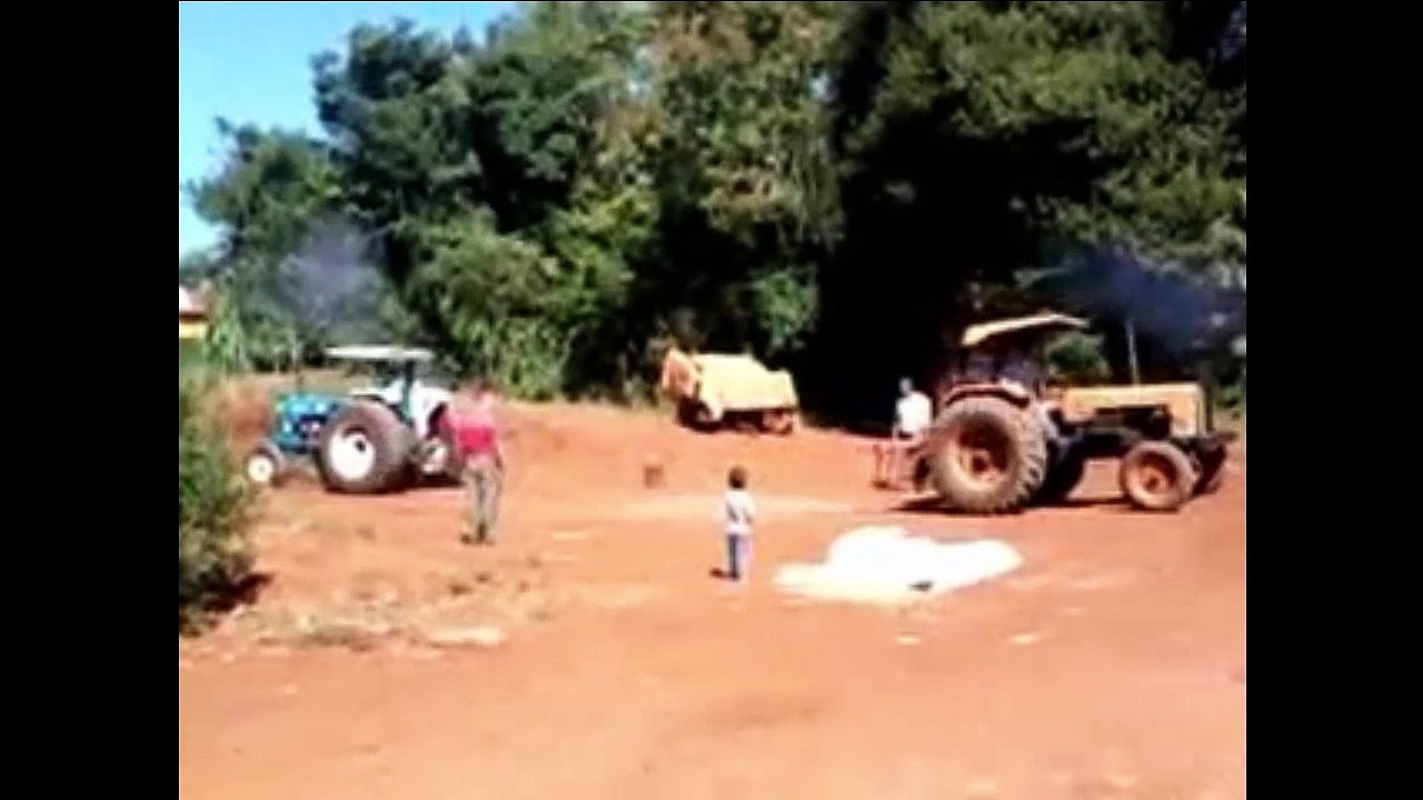 Duel Tractor - Ford vs valmet