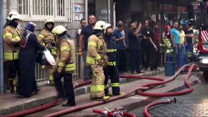 Fatih'te Boş Bir Daire Alev Aldı, Mahalle Sakinleri Paniğe Kapıldı