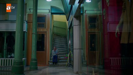 Annesinin asıl mesleğini öğrenen Meral! - Kırgın Çiçekler 26.Bölüm