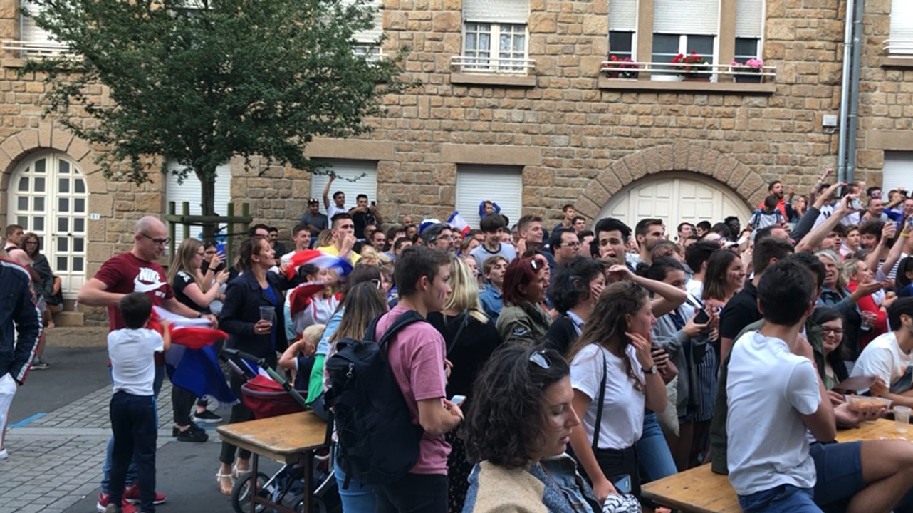 Avranches célèbre  la victoire de la France
