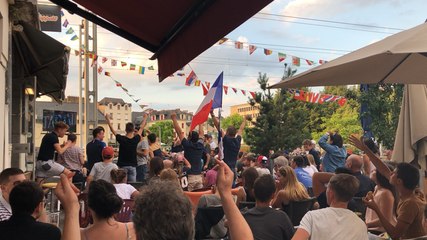 La ville explose de joie après la victoire des Bleus
