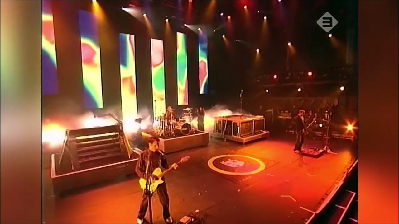 Muse - Butterflies and Hurricanes, Pinkpop Festival, 05/31/2004