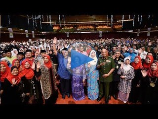 Wanita UMNO rai 3,000 anggota pasukan beruniform