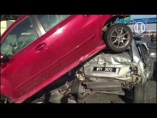 Kemalangan enam kenderaan bagai filem Hollywood