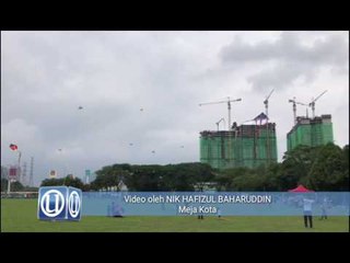 Layang-layang di pinggiran kota