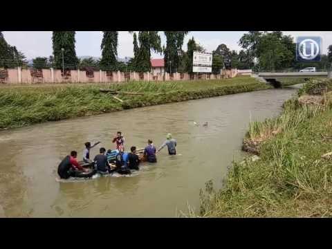 Adik-beradik buat rakit, menyelam cari mayat adik