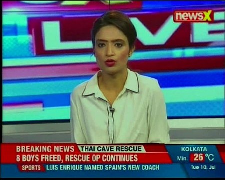 Mumbai mayhem Rain brings Mumbai to a hault; road, rail traffic stalled