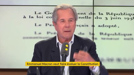 "Sans réflexion générale, on est en train de transformer nos institutions dans un régime complètement présidentiel, avec la disparition progressive de la fonction de Premier ministre" analyse Jean-Louis Debré