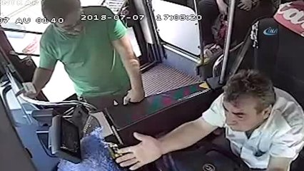 Antalya'da Otobüs Şoförünü Darp Eden Yolcu Hakkında Suç Duyurusunda Bulunuldu