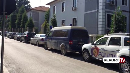 Report TV - Kapen në Korçë tre sirianë dhe një palestinez, dërgohen në qendrën e azilit