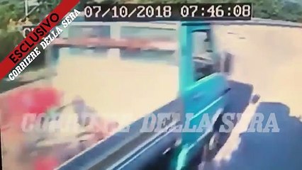 لحظة وقوع حادث جورج كلوني في إيطاليا