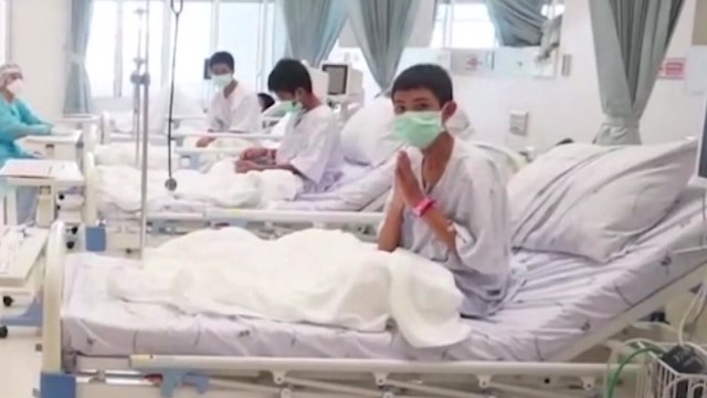 '동굴 소년들' 구조 후 첫 공개... 생존 의지의 승리 / YTN